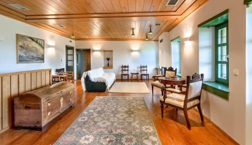Quadruple Room with Mountain View