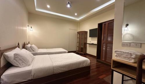 Deluxe Double or Twin Room