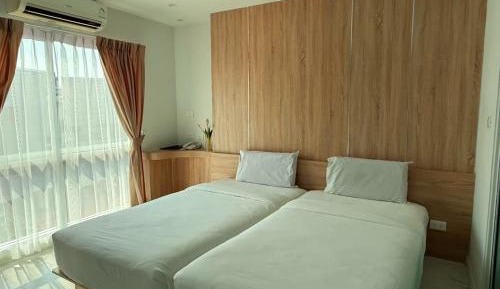 Twin Room with City View