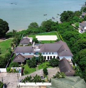 Villa - Beach Front