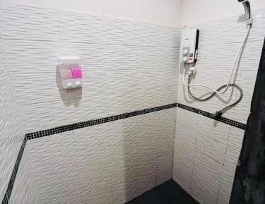 Single Bed in Mixed Dormitory Room