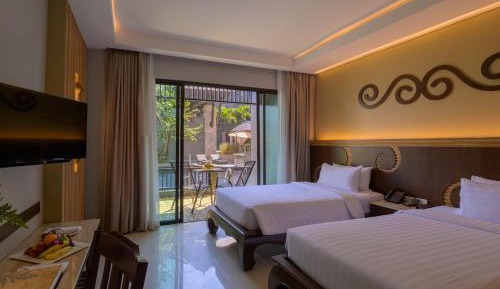 Deluxe Double or Twin Room with Pool Access