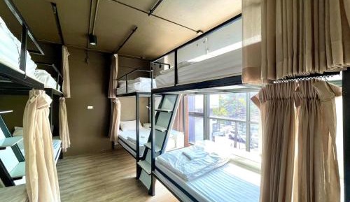 Bed in Mixed Dorm Room