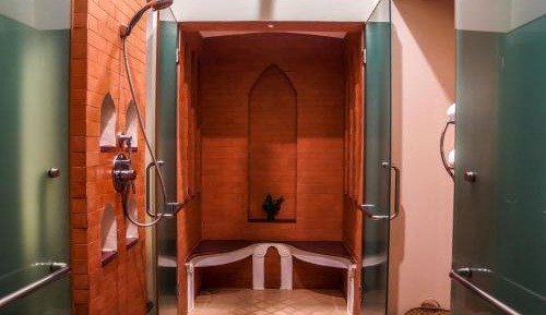 Villa with Bath Tub (3 Adults)