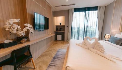 King Room with Pool View