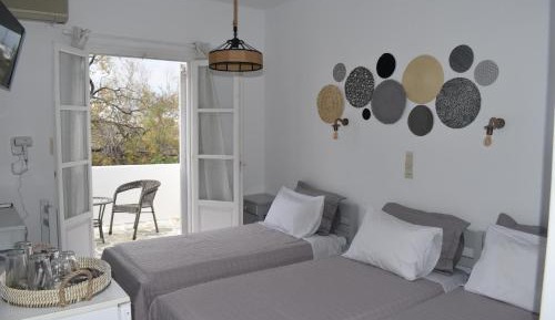 Triple Room with Private Bathroom