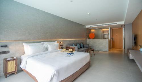Deluxe Triple Room with Sea View