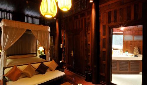 Suite with Pool View