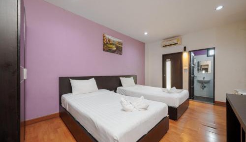 Deluxe Twin Room