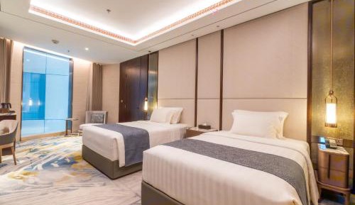 Premier Atrium Twin