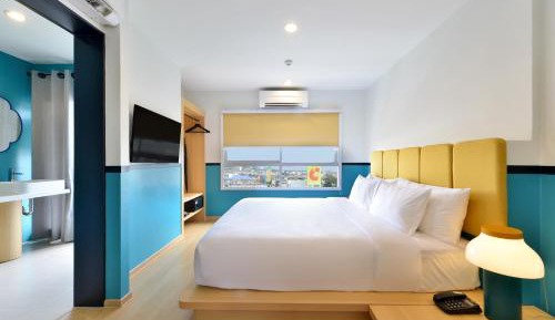 Deluxe King Room