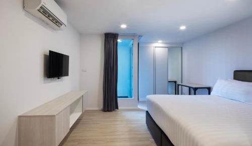 Standard King Room