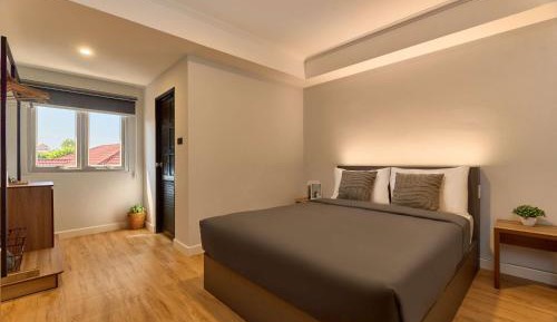 Standard Queen Room