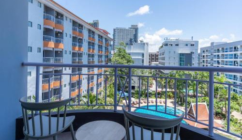 Corner Suite with Balcony