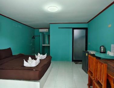 Deluxe Room (1 adult + 1 child)