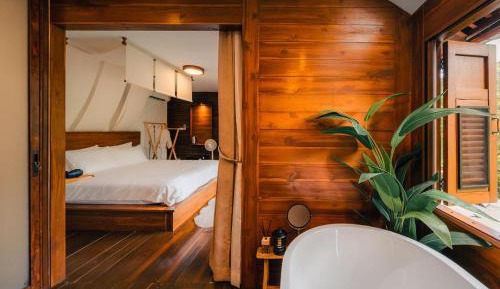 Suite with Spa Bath