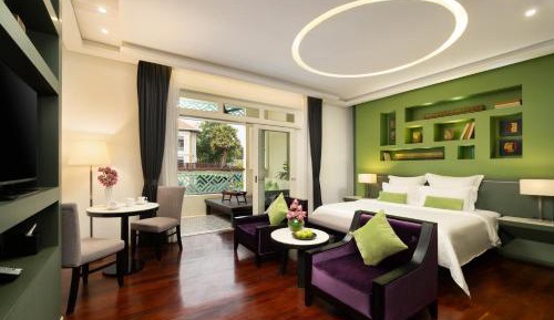 Luxury Grand Pool Suite
