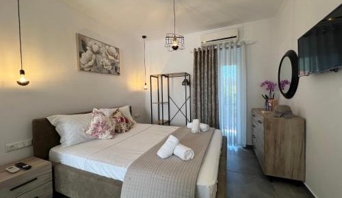 Studio Apartment with Balcony
