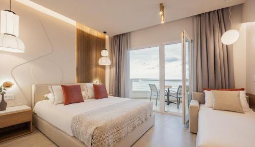 Deluxe Suite with Sea View
