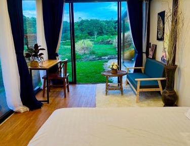 Standard King Room - Water Front