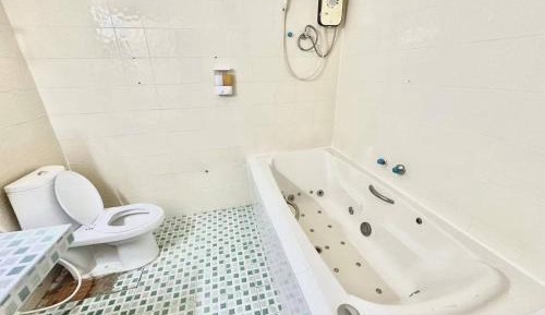 Standard Twin Room with Shared Bathroom