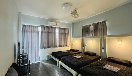 Economy Triple Room with Shared Bathroom