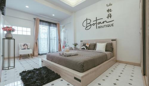 Queen Room with Balcony