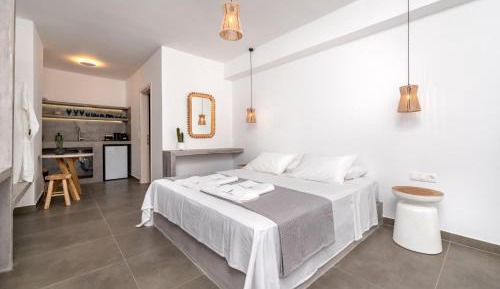 Honeymoon Suite