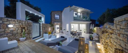 Villa with Sea View