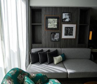 Emerald King Studio Suite (Free Club Benefits)