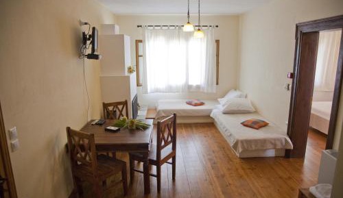 Deluxe Family Room