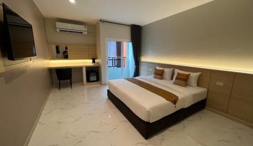 Deluxe King Room