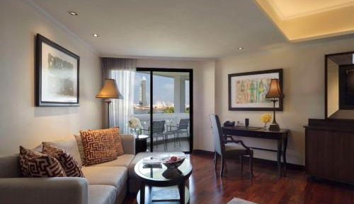 Junior River View Suite 