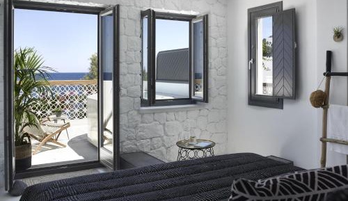 Deluxe Double Room with Outdoor Hot Tub and Sea View