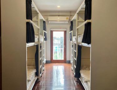 8-Bed Mixed Dormitory Room