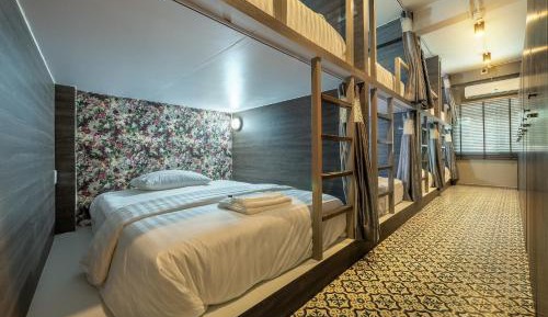 Mixed Dormitory Room