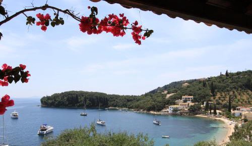 One-Bedroom Apartment with Sea View