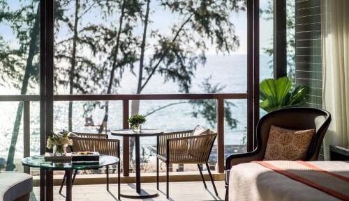 Premium Twin Room with Ocean View and Club Lounge Access
