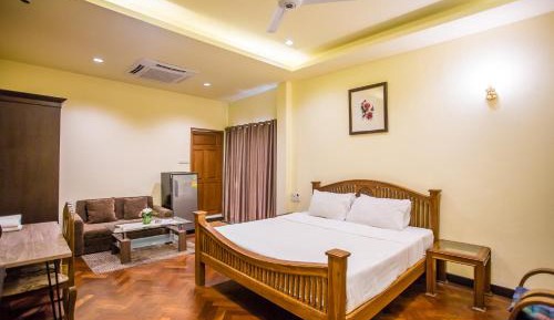Grand Deluxe Room