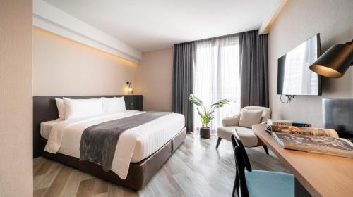 Superior King Room