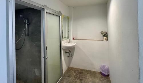 Small Single Room - No Window