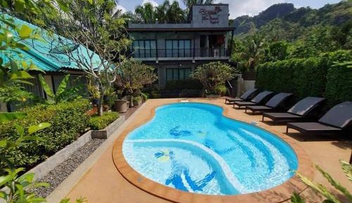 Twin Room with Pool View