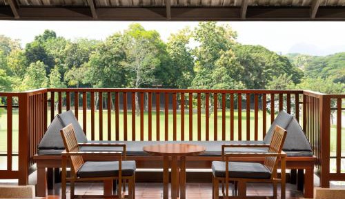 Grande Suite, 1 Bedroom Suite, 1 King, Pool view, Balcony