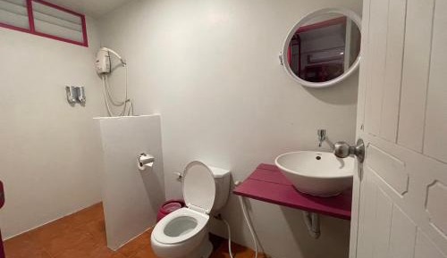 Queen Room with Pool View