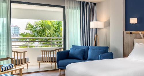 Twin Bed Premier Balcony 