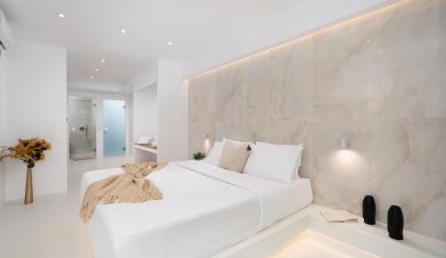 Cave Suite with Private Jacuzzi & Private Steam Room - D3