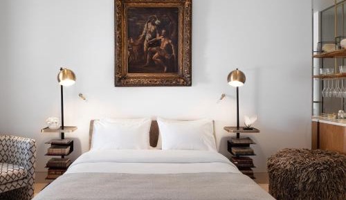 Antique Bijou Room
