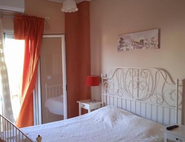 Deluxe Double Room with Side Sea View