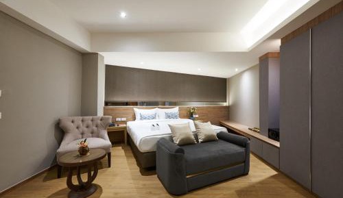 Superior King Room