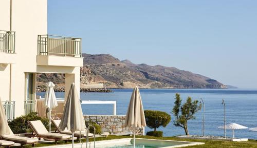 Superior Double Room with Sea View and Sharing Pool